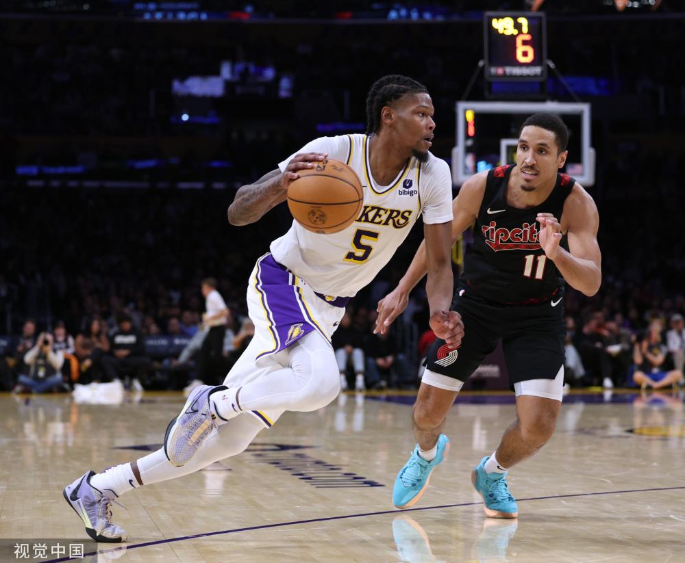 国足球舞台 国足球舞台